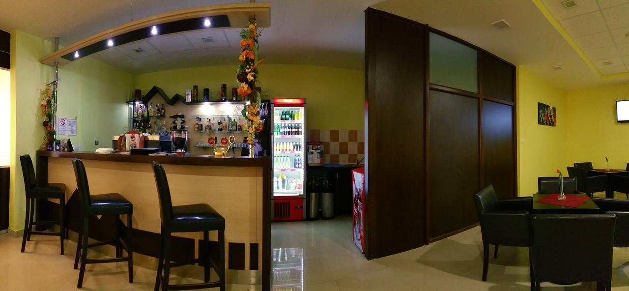 Hotel Preveza Spišská Nová Ves المظهر الخارجي الصورة